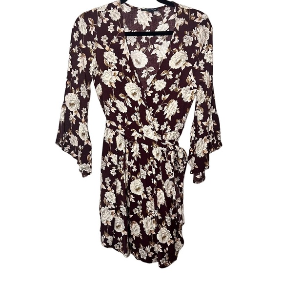 American Eagle Bohemian Wrap Blouse Red Floral Bell Sleeve Women’s Size S - Picture 2 of 10